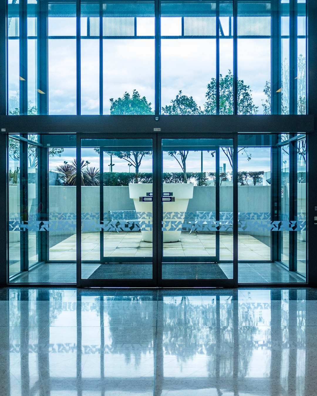glass & glazing solutions